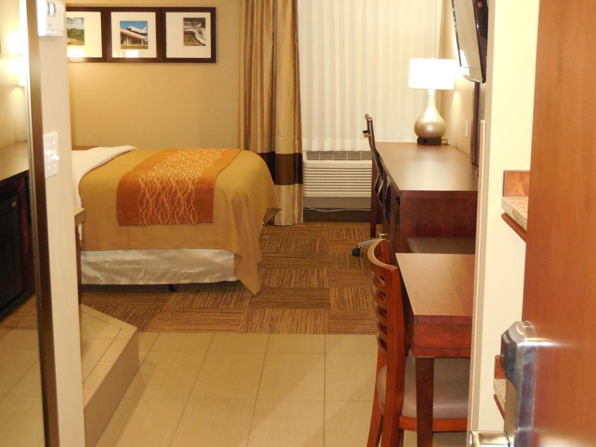 Giles Hotel Inn And Suites Pulaski Kültér fotó