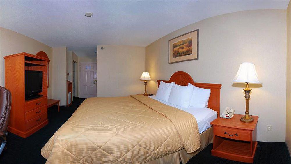 Giles Hotel Inn And Suites Pulaski Kültér fotó